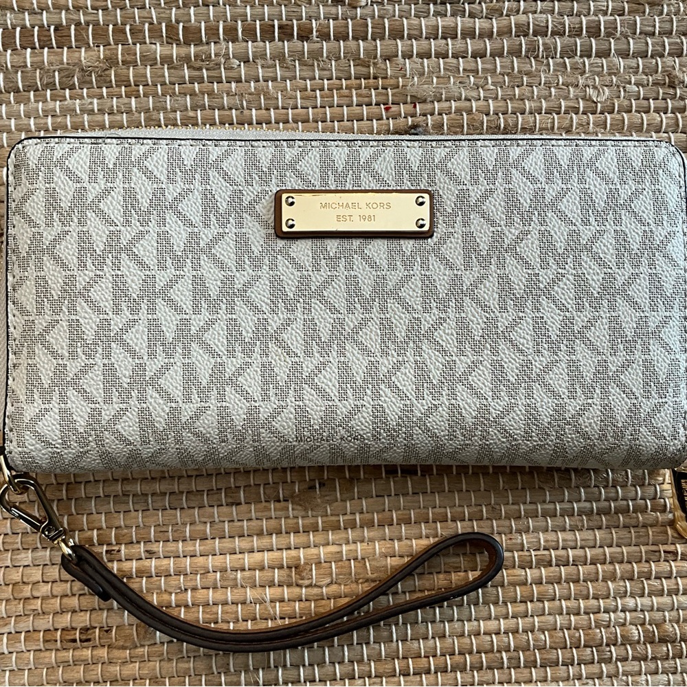 Michael Kors Light Gray Signature Wristlet